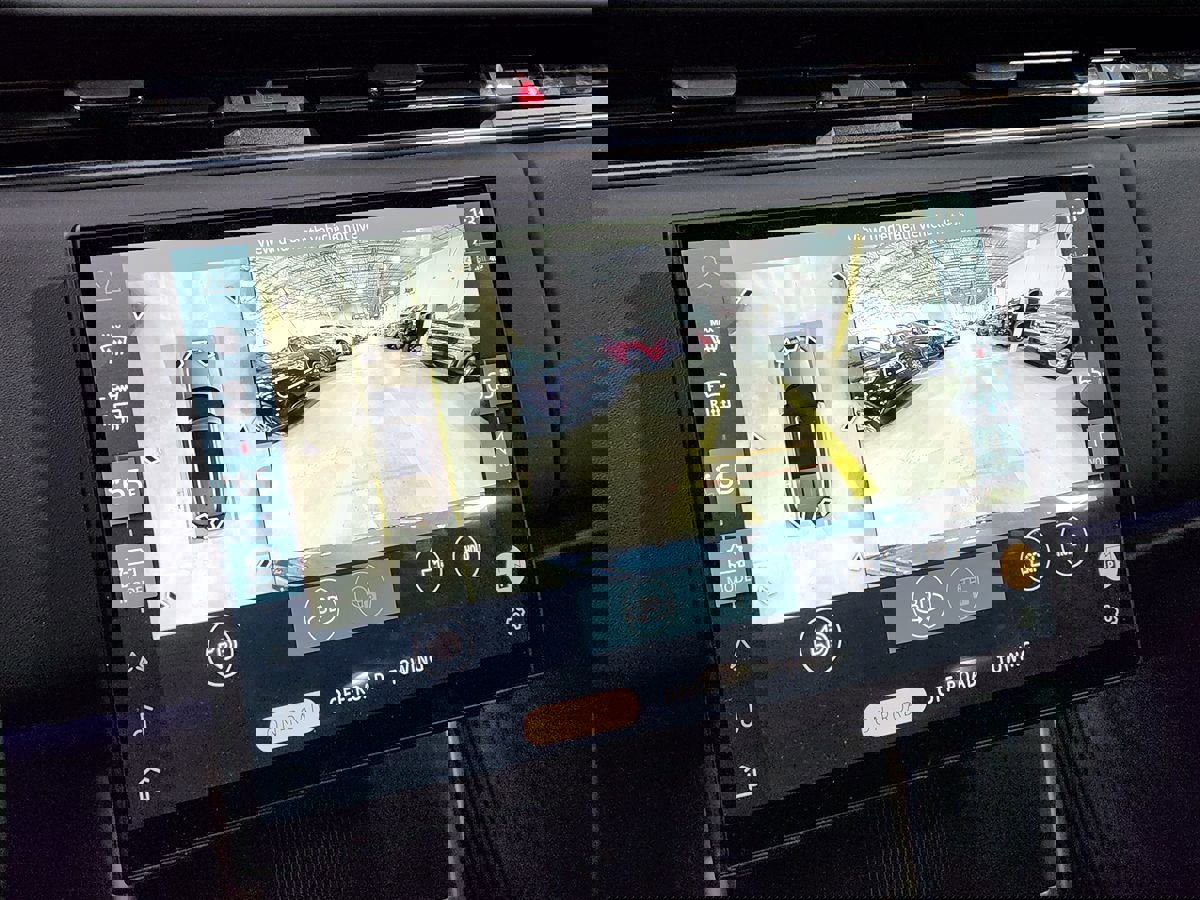 Used 2024 Land Rover Range Rover Long Wheelbase Autobiography image 38