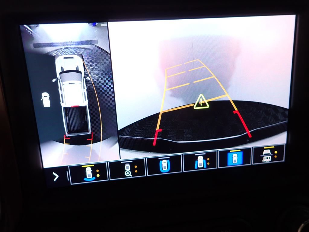 Used 2022 Chevrolet Silverado 3500 High Country w/ Z71 Off-Road Package image 9