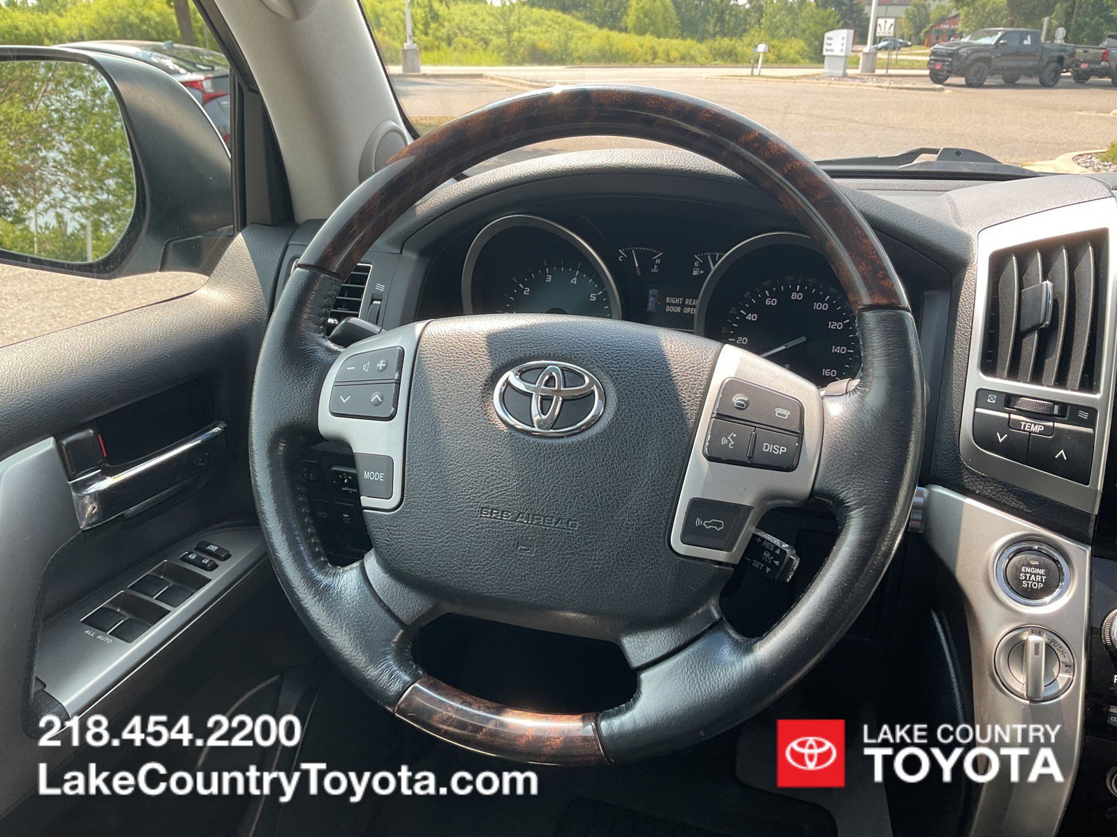 Used 2014 Toyota Land Cruiser AWD/4WD image 20
