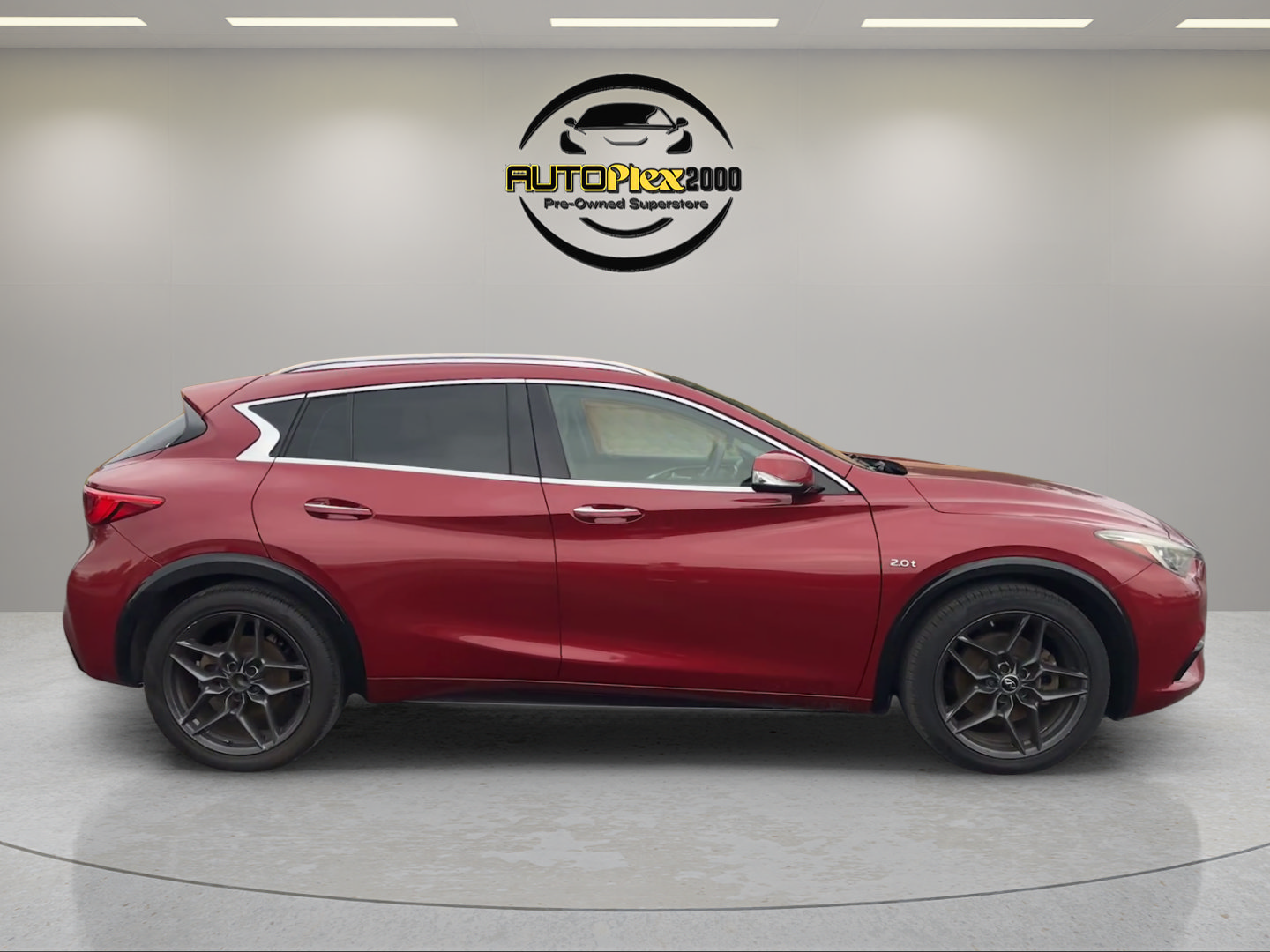 Used 2018 INFINITI QX30 Premium w/ Navigation Package FWD image 8