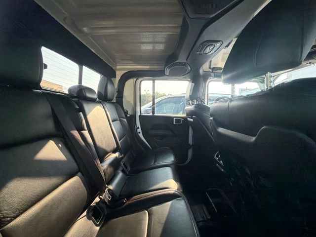 Used 2022 Jeep Gladiator Rubicon w/ LED Lighting Group AWD/4WD image 15