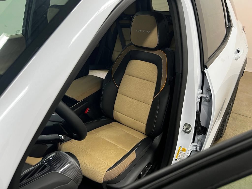 New 2026 Chevrolet Equinox ACTIV w/ Convenience Package III FWD image 29