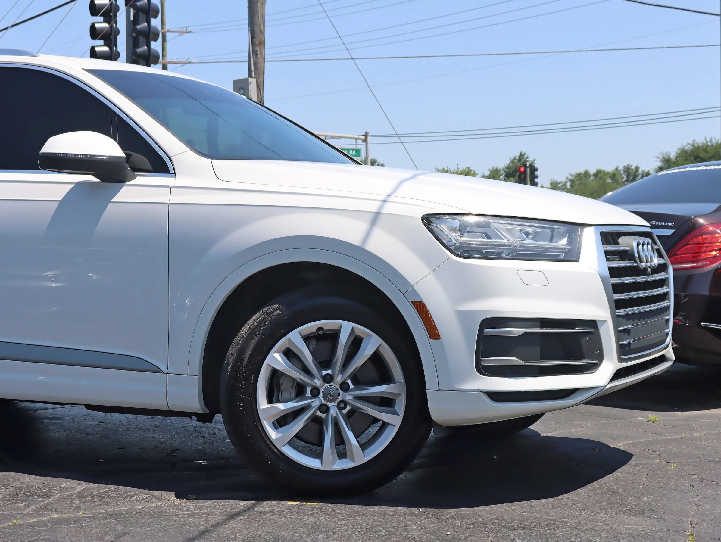 Used 2017 Audi Q7 2.0T Premium Plus w/ Premium Plus Package AWD/4WD image 3