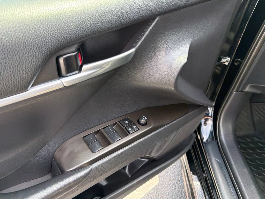 Used 2024 Toyota Camry SE w/ Cold Weather Package FWD image 19