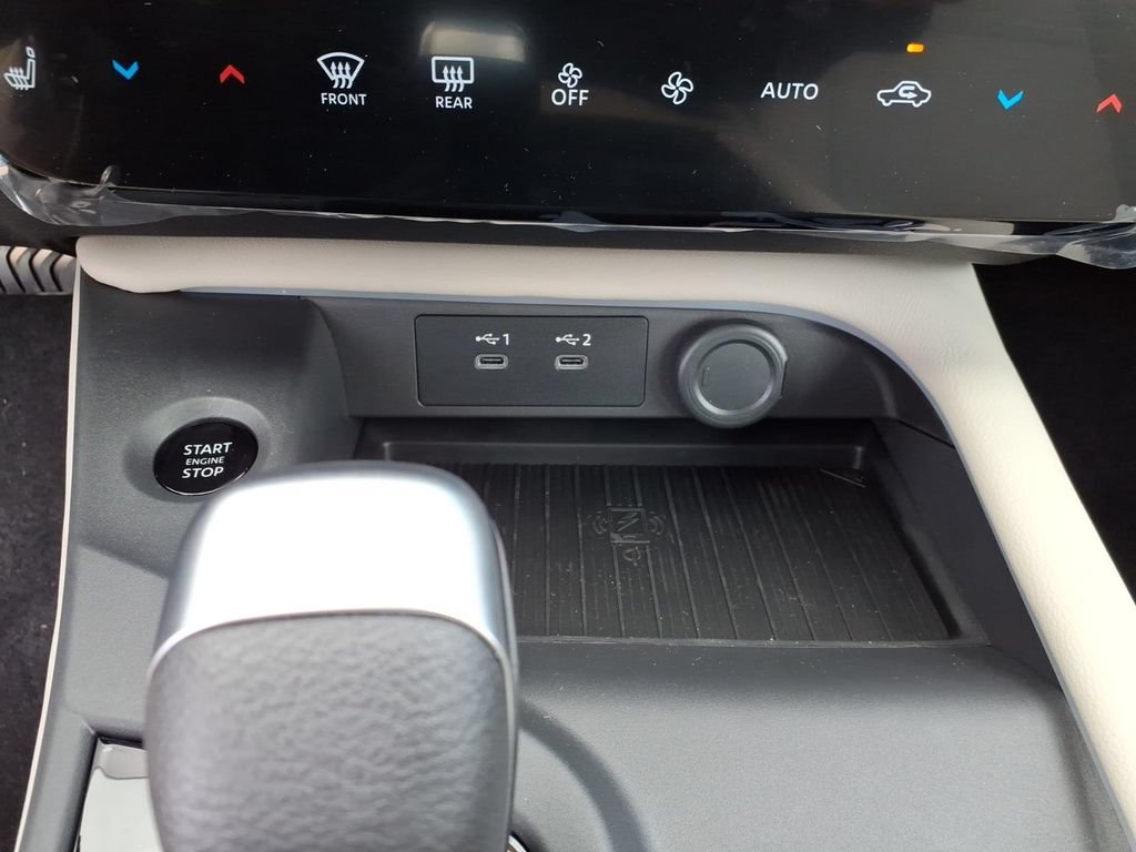 New 2026 Nissan Sentra SL w/ Floor Mat Package FWD image 22
