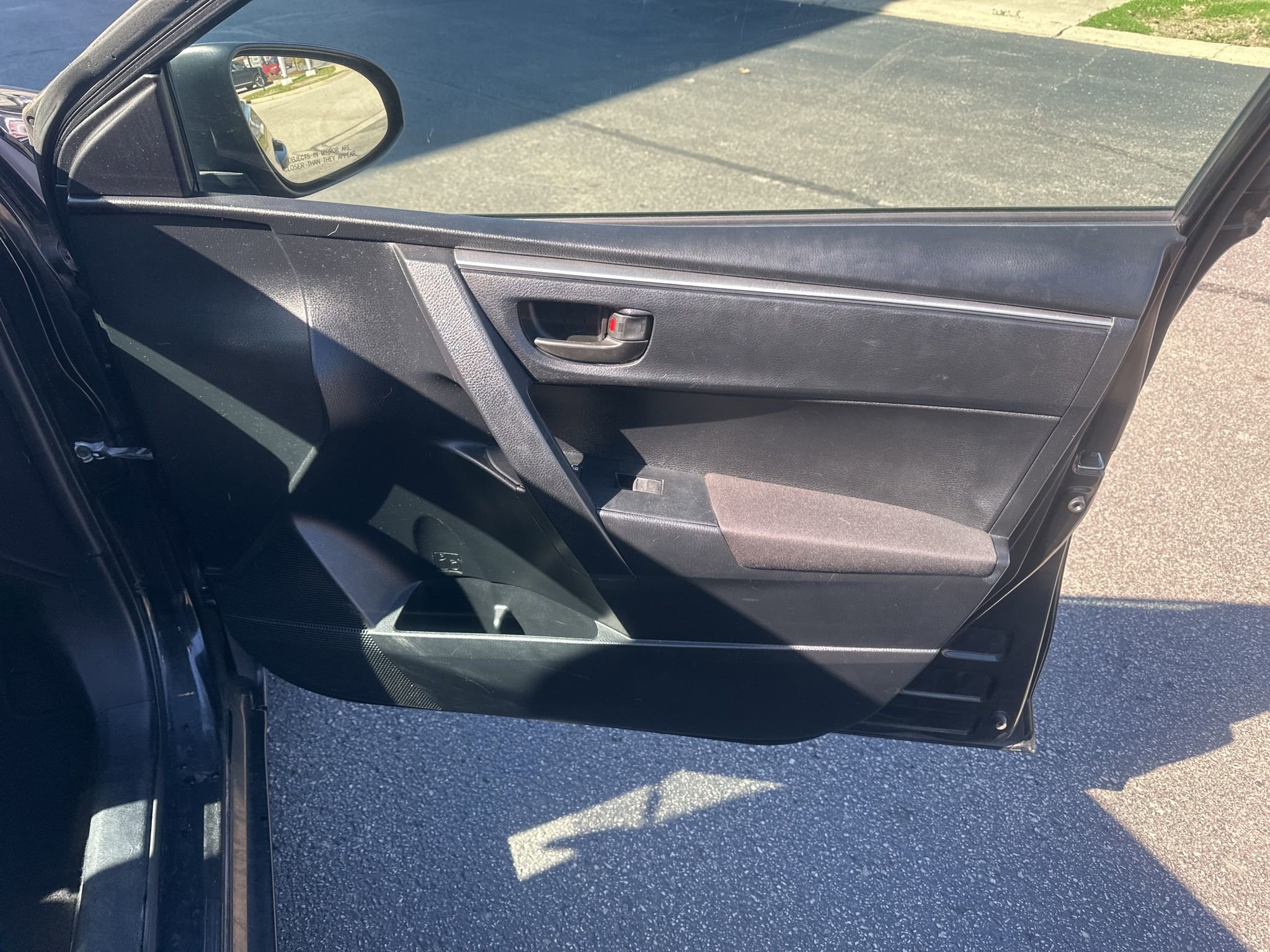 Used 2015 Toyota Corolla L image 15