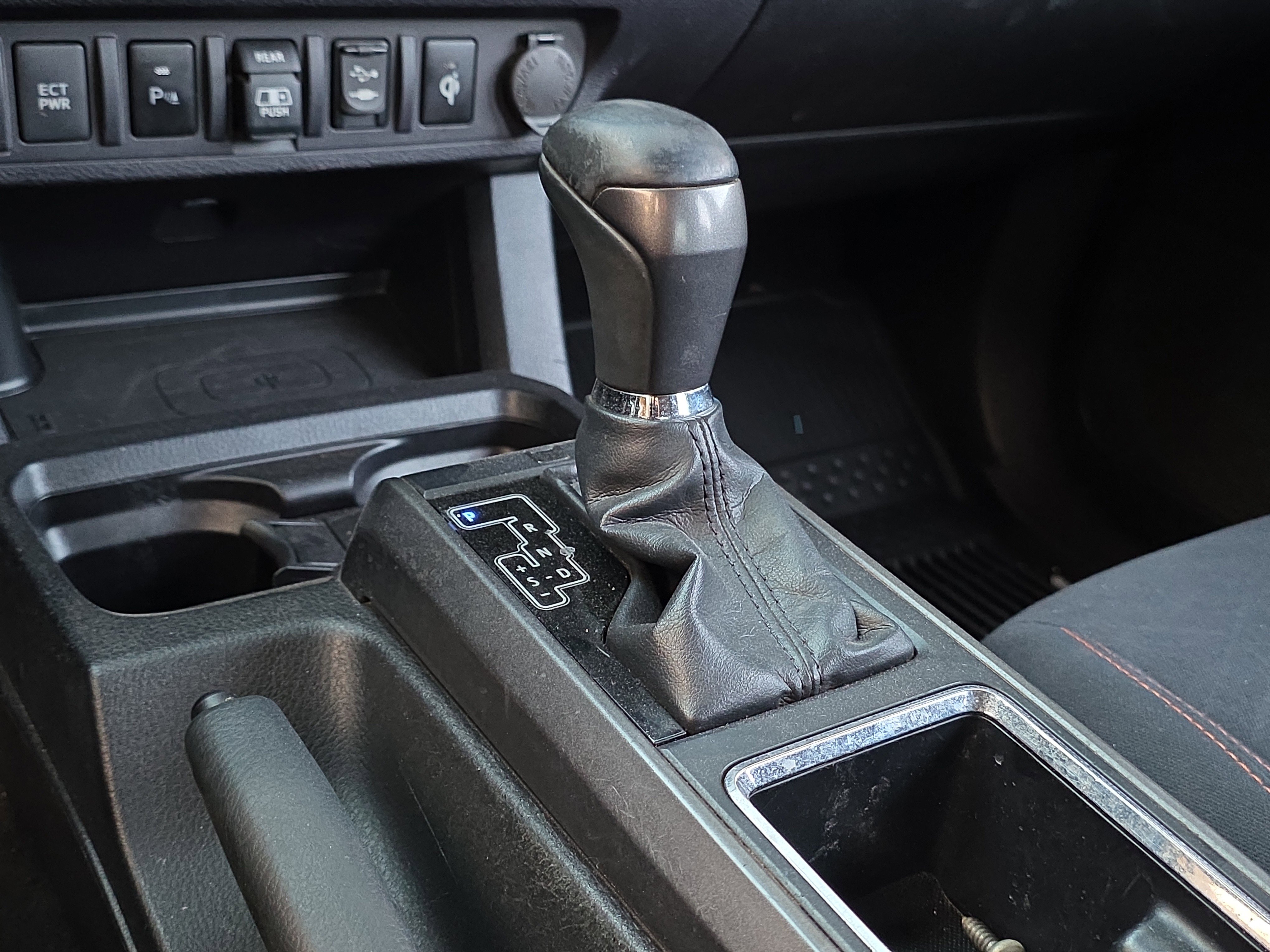 Used 2018 Toyota Tacoma TRD Off-Road w/ Technology Package image 24