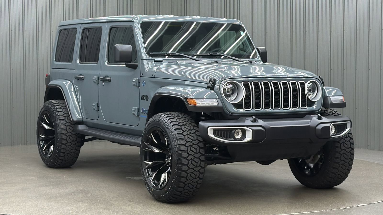 Used 2025 Jeep Wrangler Unlimited Sahara AWD/4WD image 7