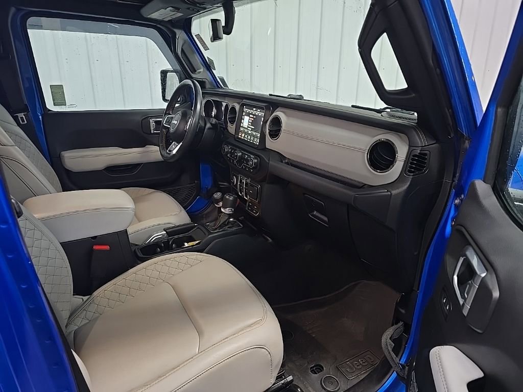 Used 2023 Jeep Wrangler Altitude image 15