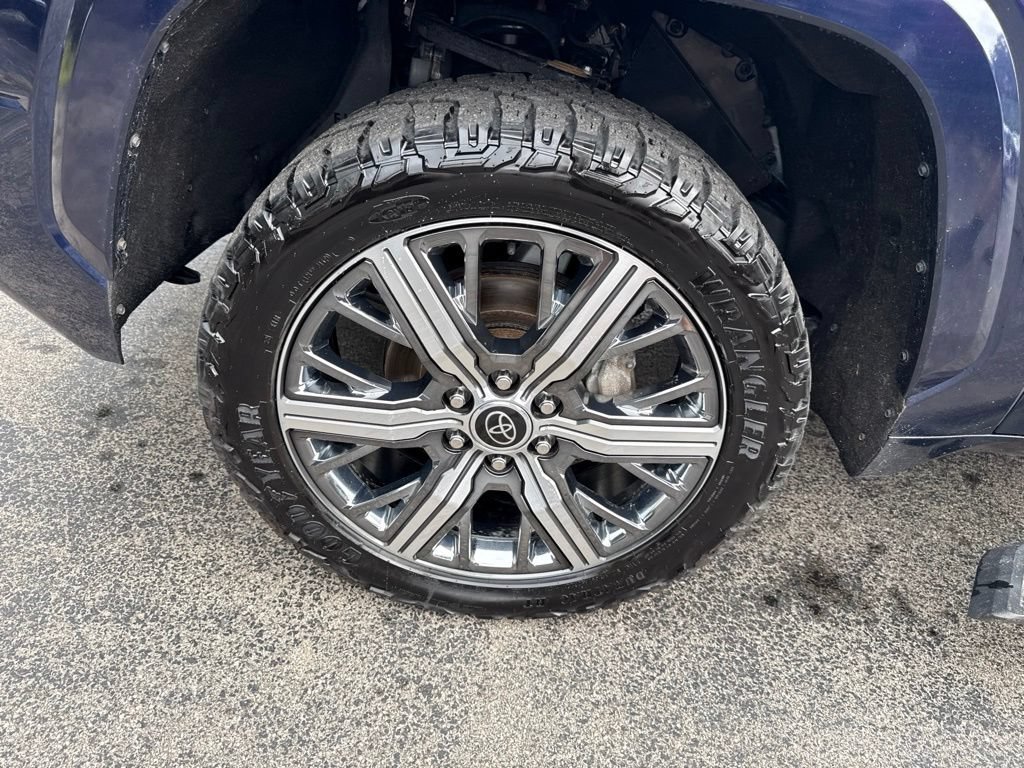 Used 2022 Toyota Tundra Capstone AWD/4WD image 11