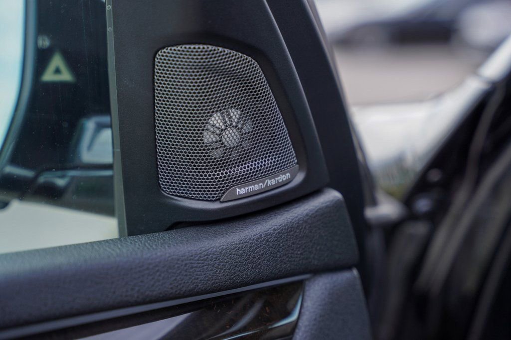 Used 2018 BMW X5 xDrive40e w/ Executive Package image 15