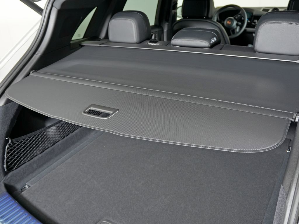 Used 2026 Porsche Cayenne AWD/4WD image 14
