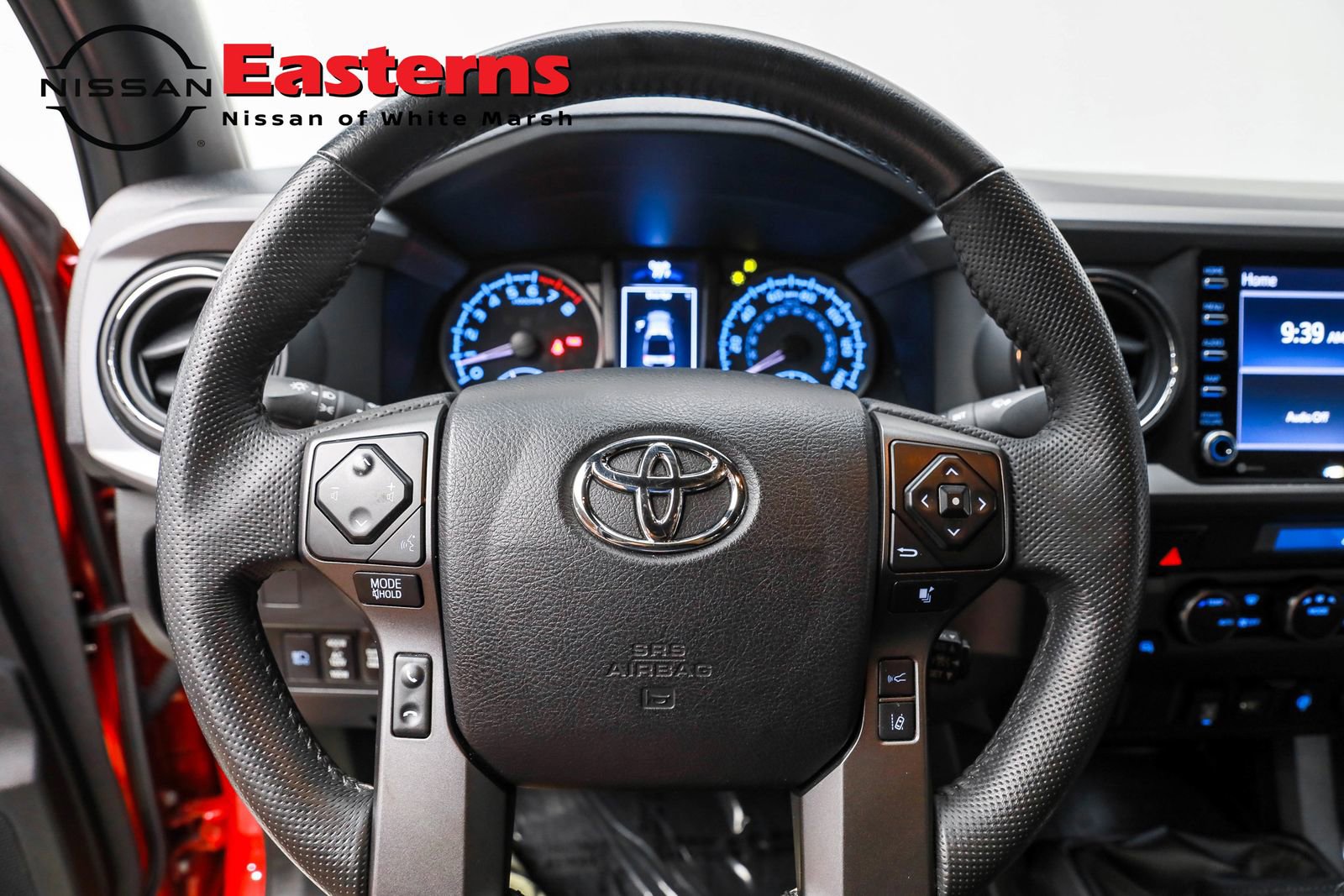 Used 2022 Toyota Tacoma TRD Off-Road w/ Black Out Package (TMS) image 10
