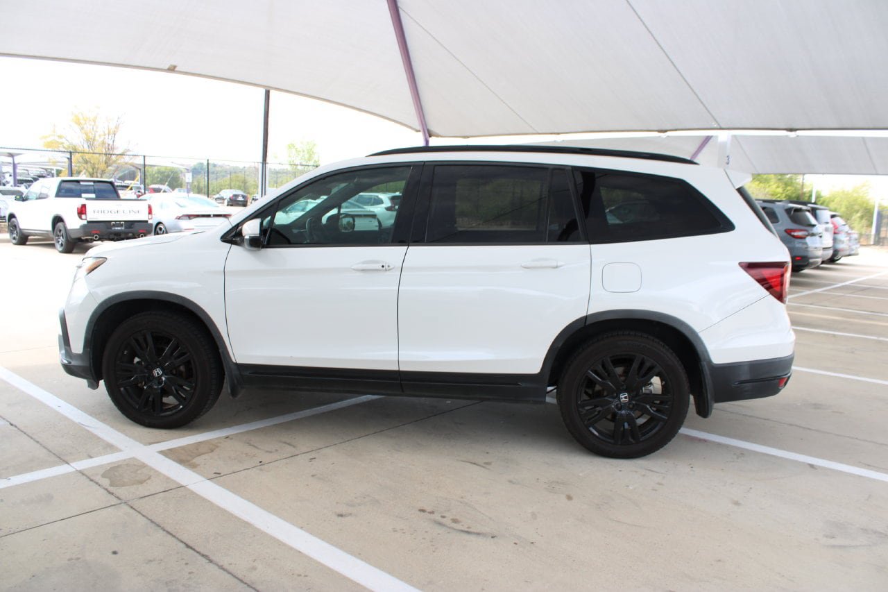 Used 2021 Honda Pilot Black Edition image 2