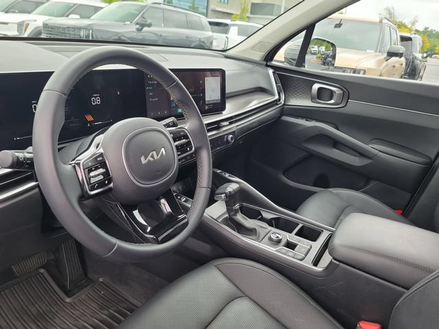 Used 2024 Kia Sorento S FWD image 13