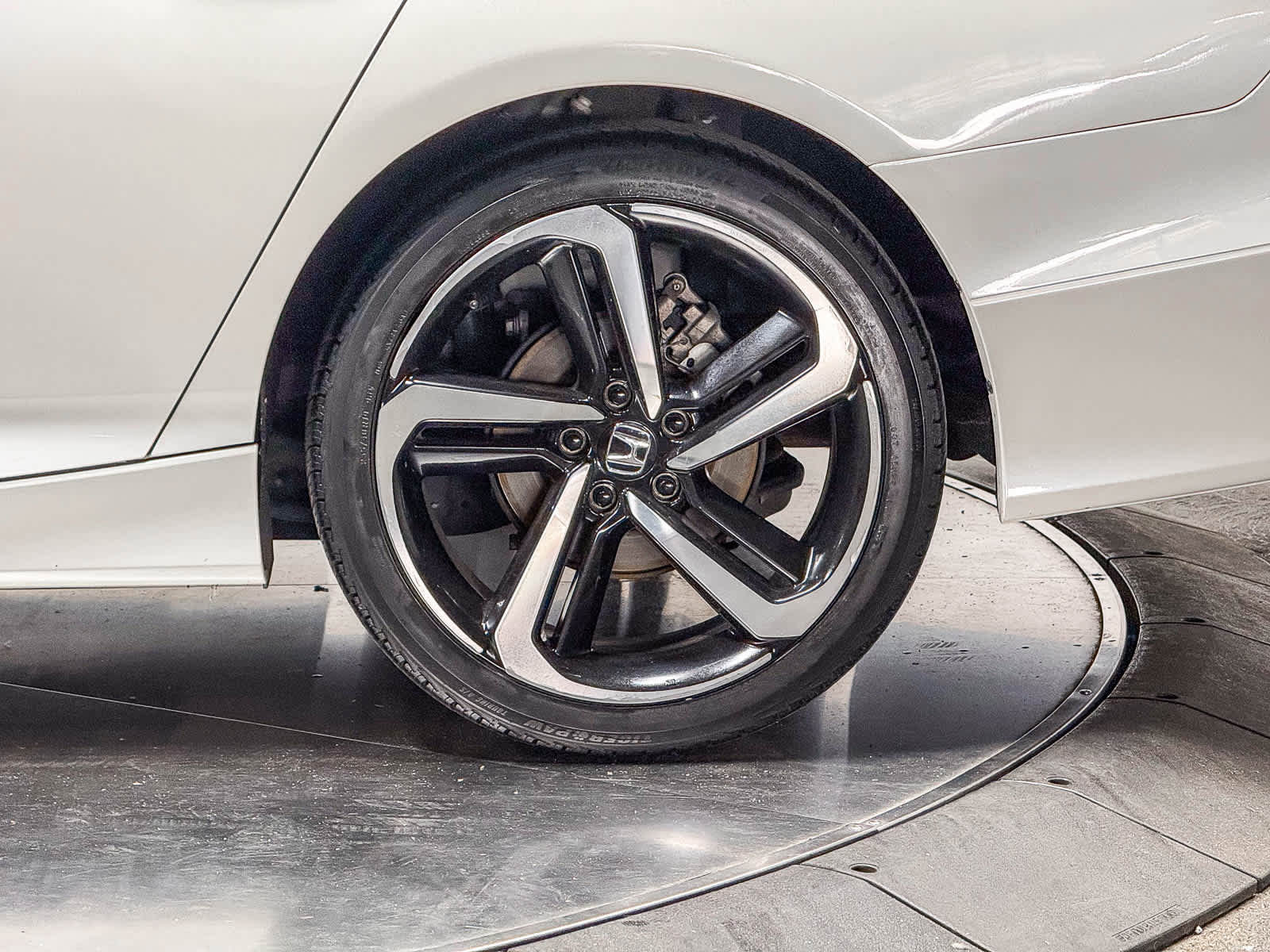 Used 2018 Honda Accord Sport image 10
