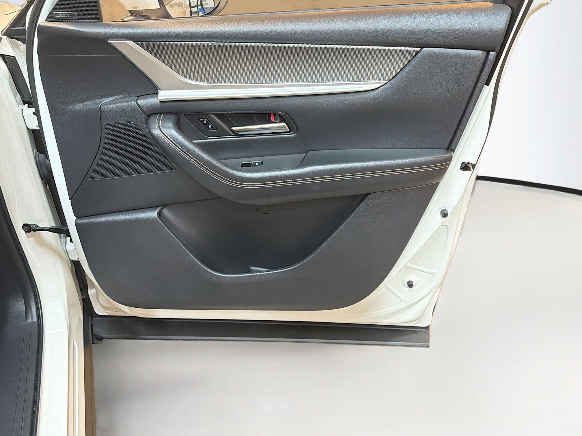 Used 2024 MAZDA CX-90 Plug-In Hybrid w/ Premium Pkg image 35