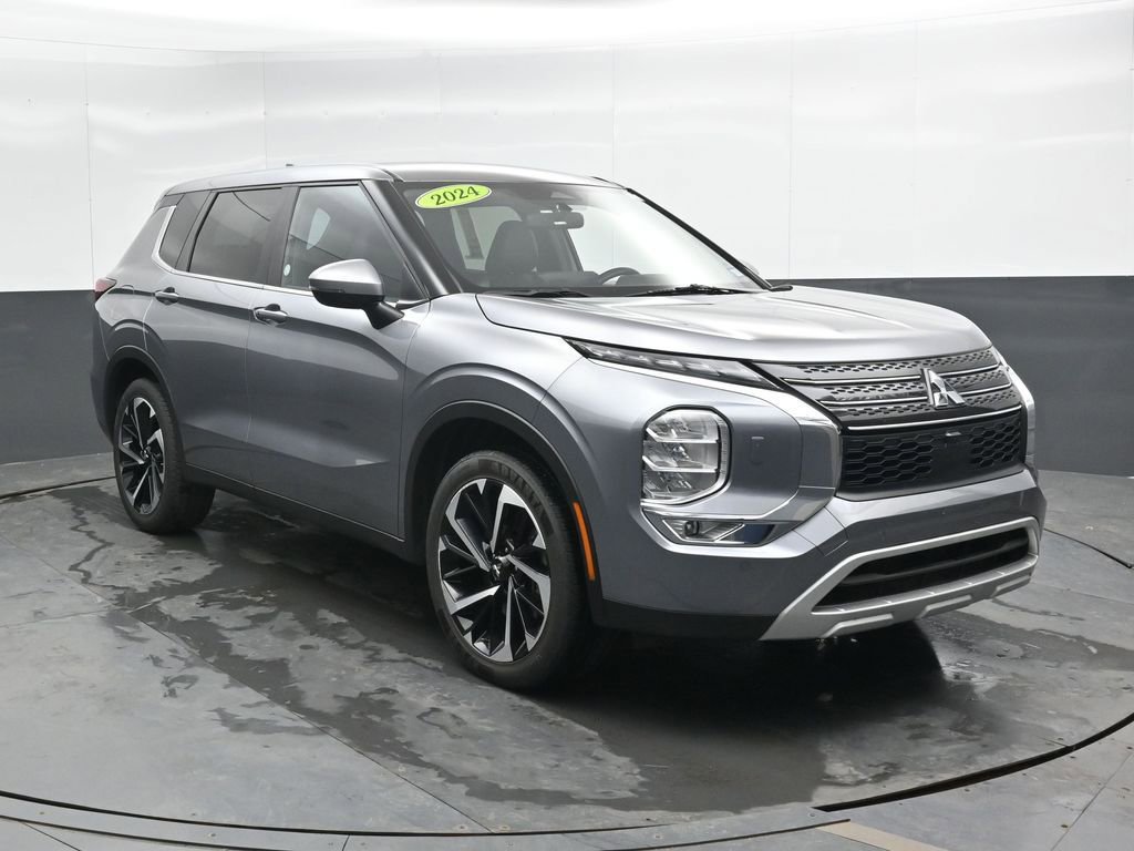 Used 2024 Mitsubishi Outlander SE image 6