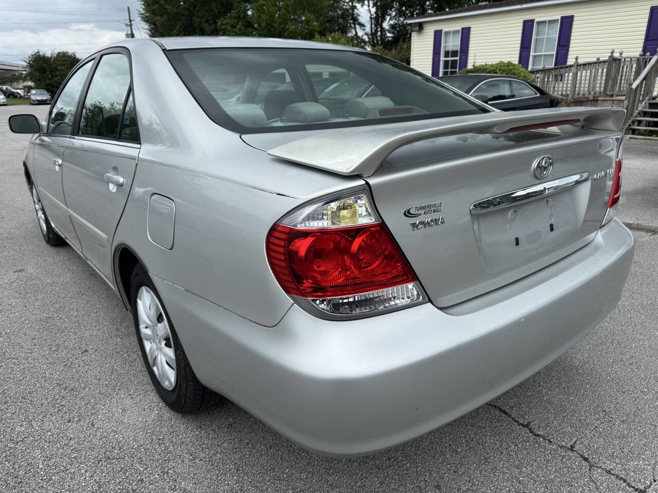 Used 2005 Toyota Camry LE image 8