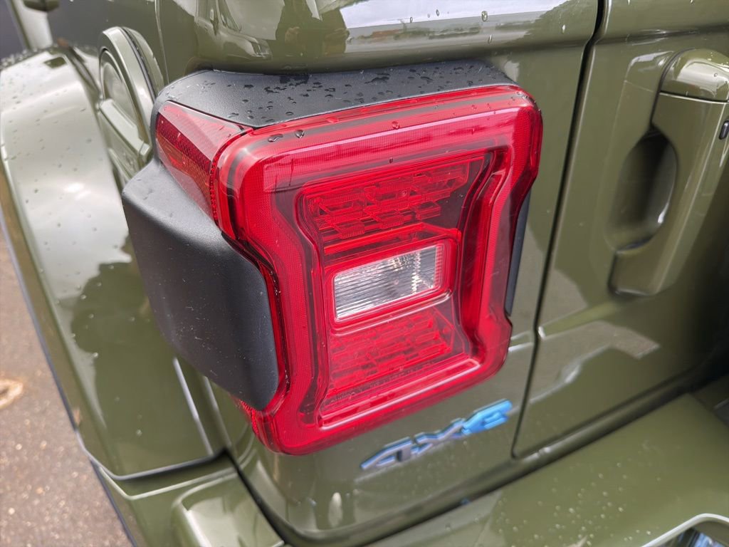 Used 2024 Jeep Wrangler High Altitude image 25