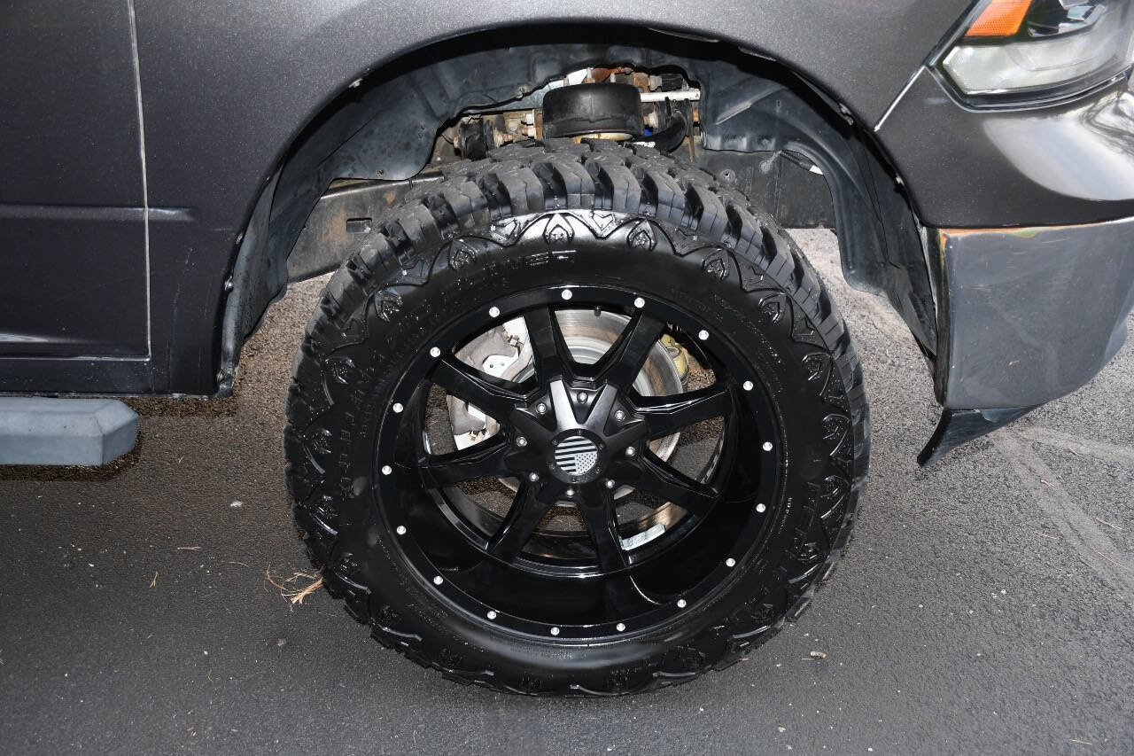 Used 2016 RAM 1500 Classic SLT image 39