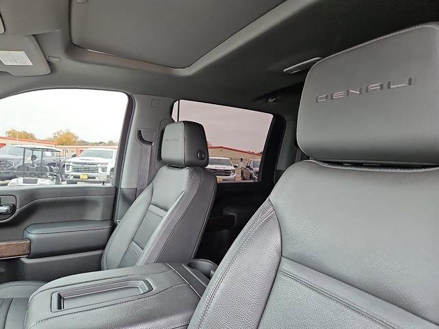 Used 2022 GMC Sierra 2500 Denali image 14