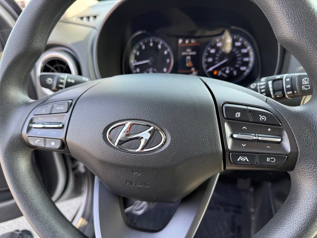 Used 2023 Hyundai Kona SEL AWD/4WD image 24