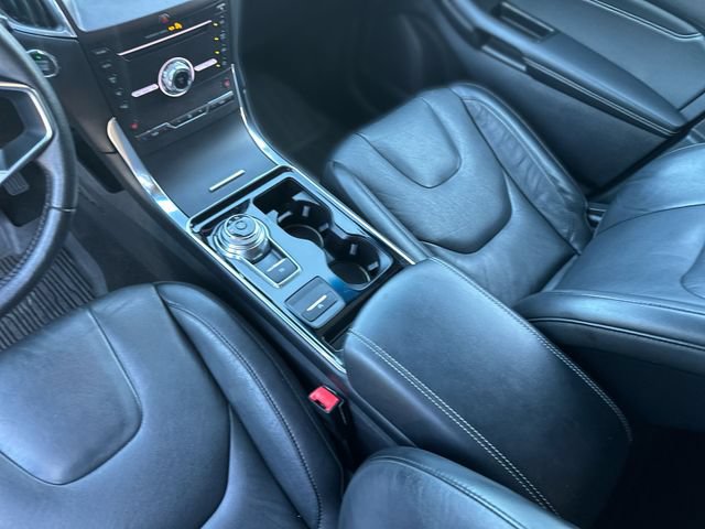 Certified 2019 Ford Edge Titanium w/ Cold Weather Package AWD/4WD image 21