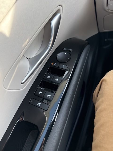 Used 2025 Hyundai Tucson Limited image 19