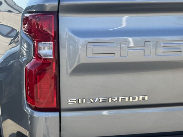 Used 2024 Chevrolet Silverado 1500 High Country AWD/4WD image 6