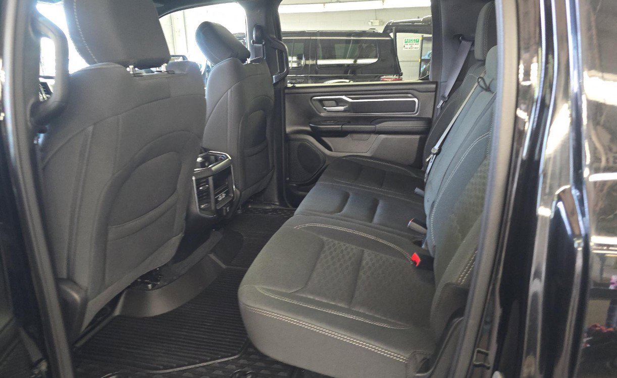 Used 2025 RAM 1500 Big Horn AWD/4WD image 10
