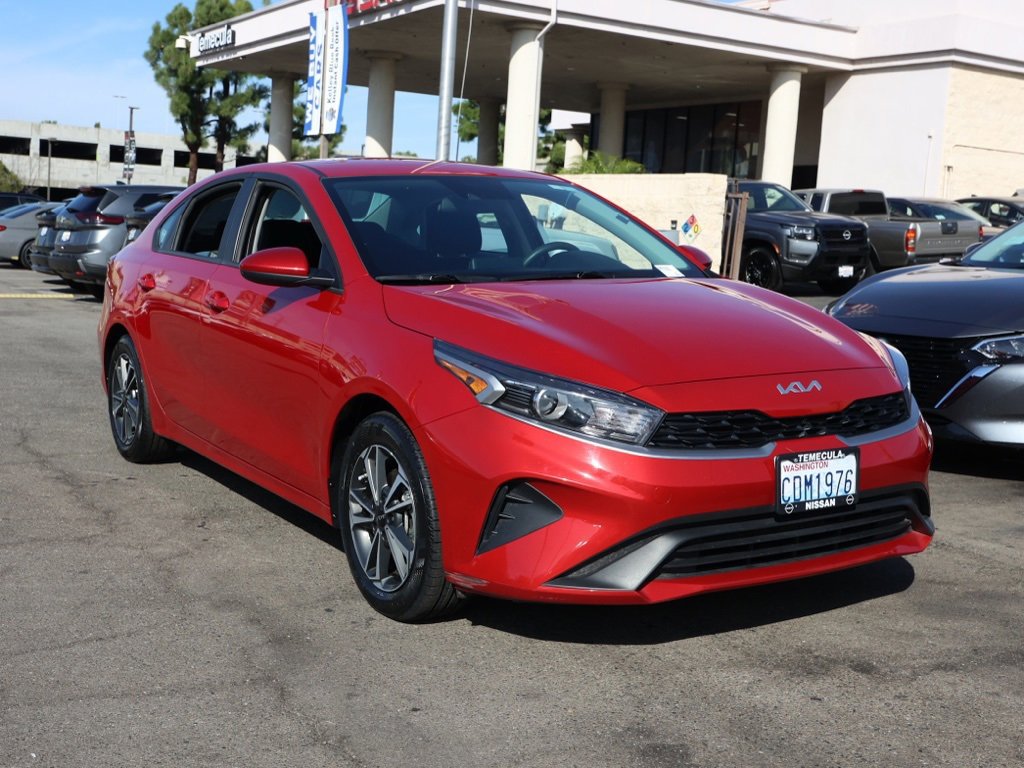 Used 2024 Kia Forte LXS image 2