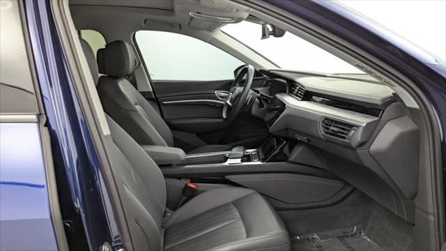 Used 2021 Audi e-tron Premium w/ Convenience Plus Package AWD/4WD image 21