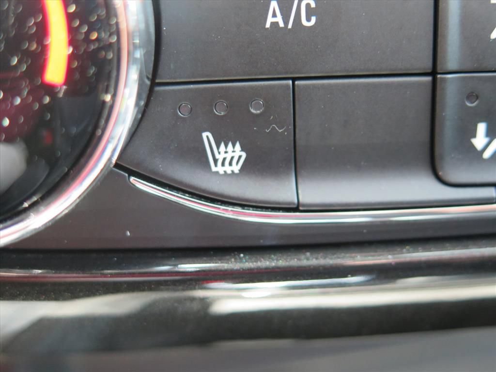 Used 2025 Chevrolet TrailBlazer LT w/ LT Cold Weather Package FWD image 14