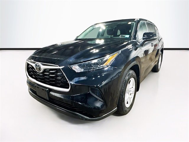 Used 2022 Toyota Highlander L image 3
