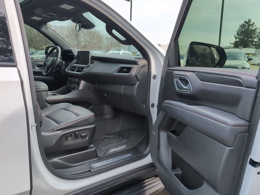 Used 2024 Chevrolet Tahoe RST w/ Sport Performance Package image 7