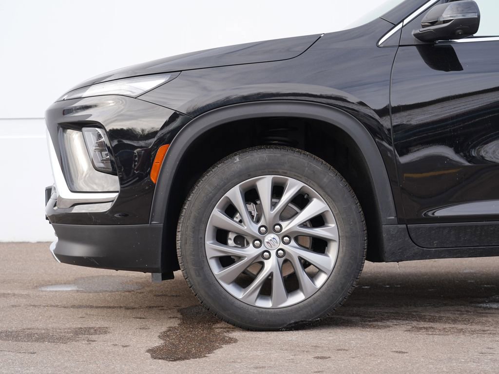 Used 2025 Buick Enclave Preferred image 11