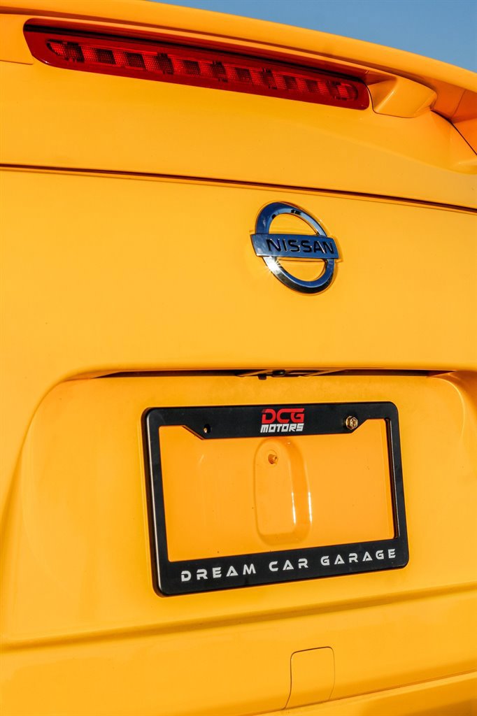 Used 2009 Nissan 370Z Touring w/ Sport Pkg image 9