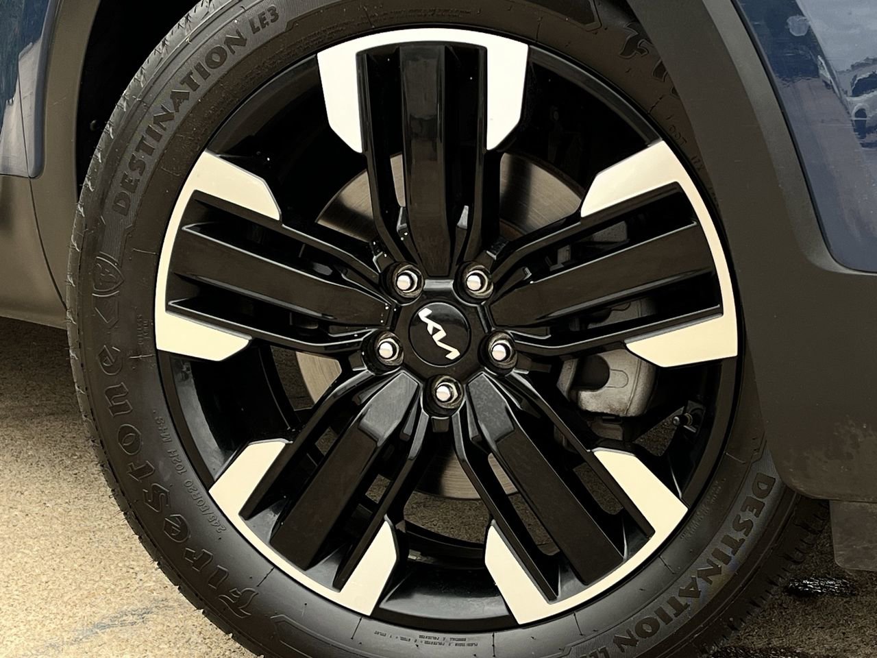 Used 2023 Kia Telluride SX AWD/4WD image 32