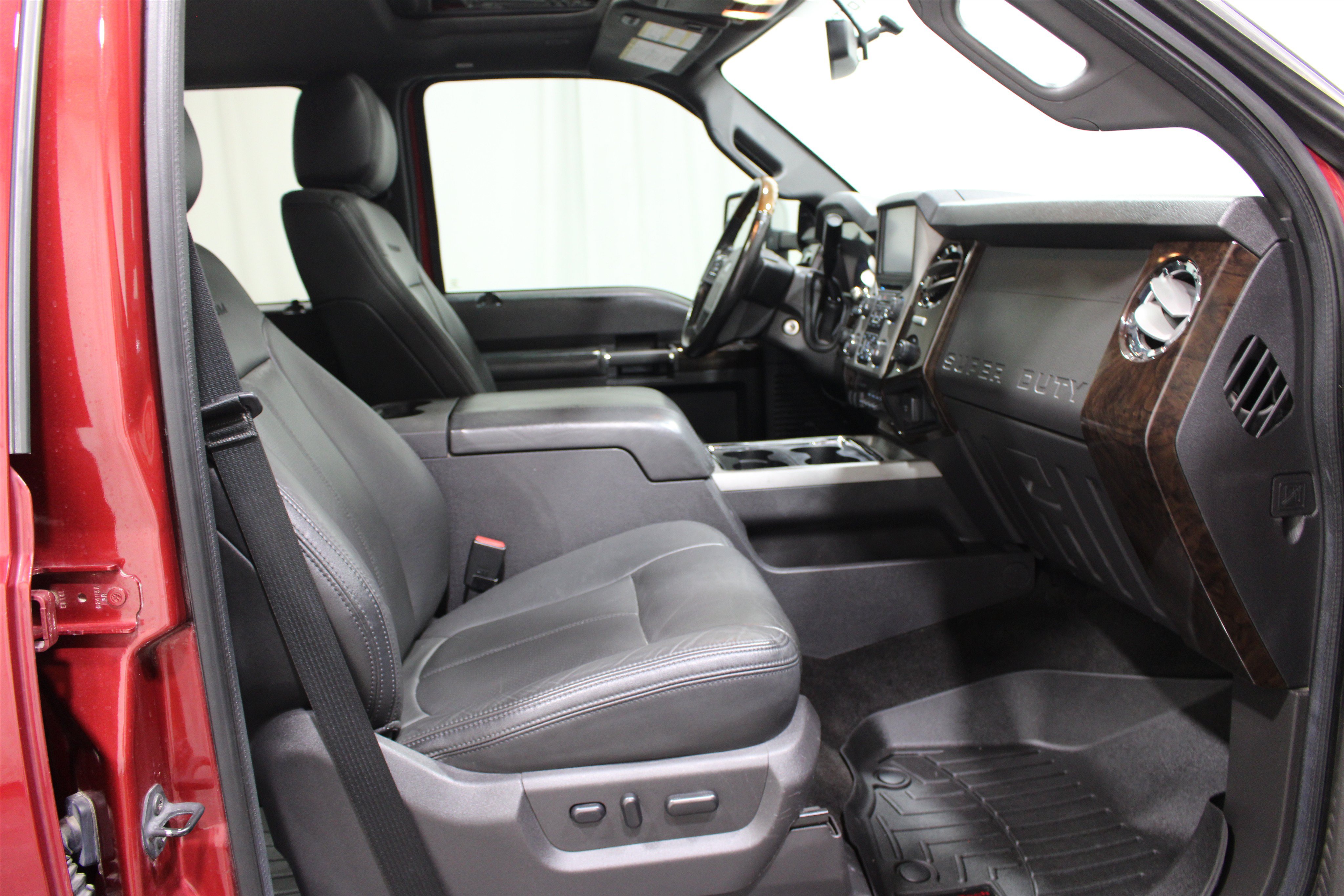 Used 2013 Ford F250 Platinum w/ FX4 Off Road Pkg AWD/4WD image 25