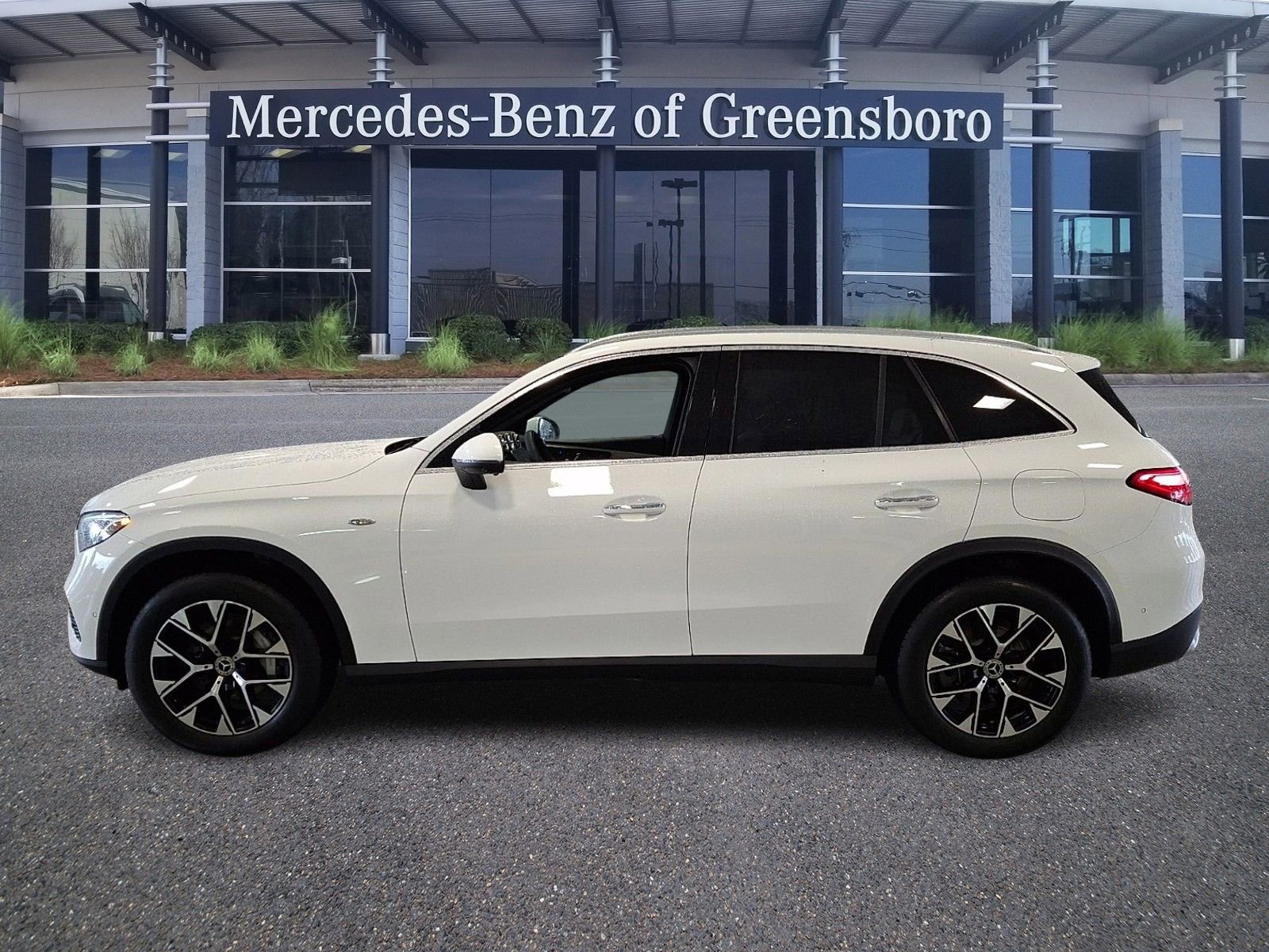 Certified 2025 Mercedes-Benz GLC 350e 4MATIC image 7