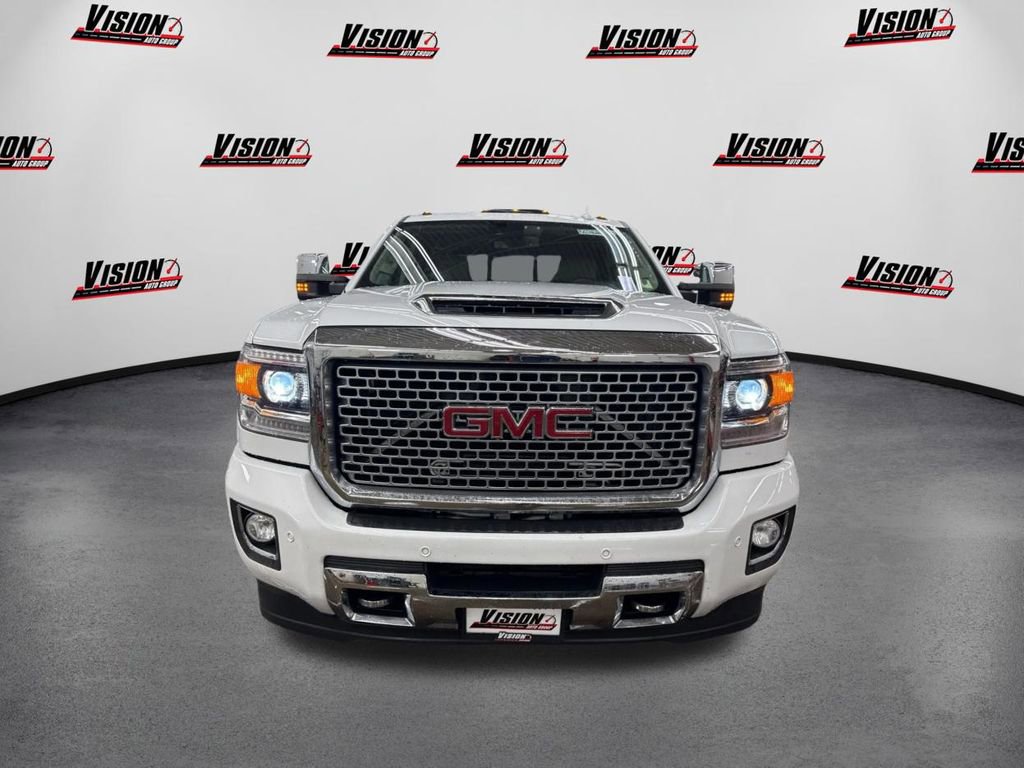 Used 2017 GMC Sierra 2500 Denali w/ Duramax Plus Package AWD/4WD image 2