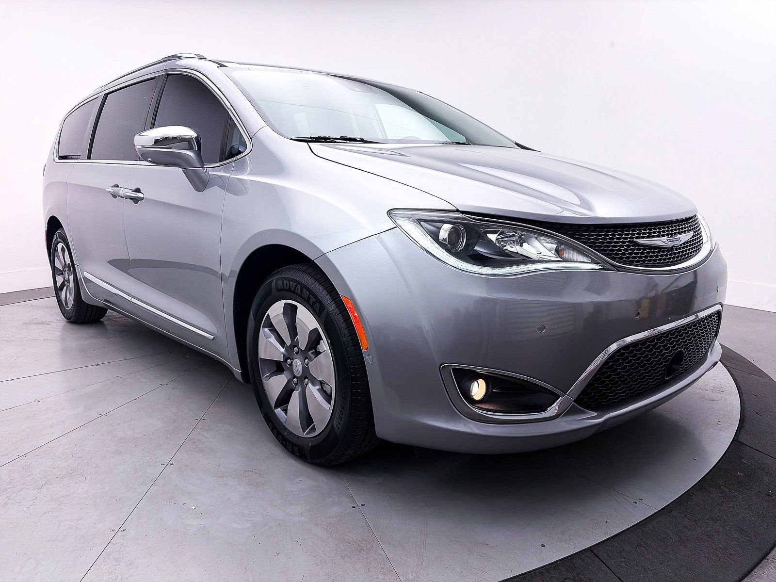 Used 2020 Chrysler Pacifica Limited w/ Advanced Safetytec Group image 10