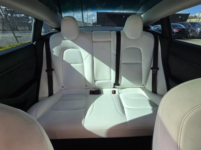 Used 2021 Tesla Model 3 Standard Range Plus RWD image 19