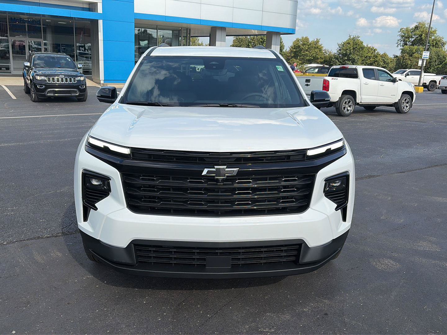 New 2027 Chevrolet Traverse LT w/ Midnight/Sport Edition AWD/4WD image 8