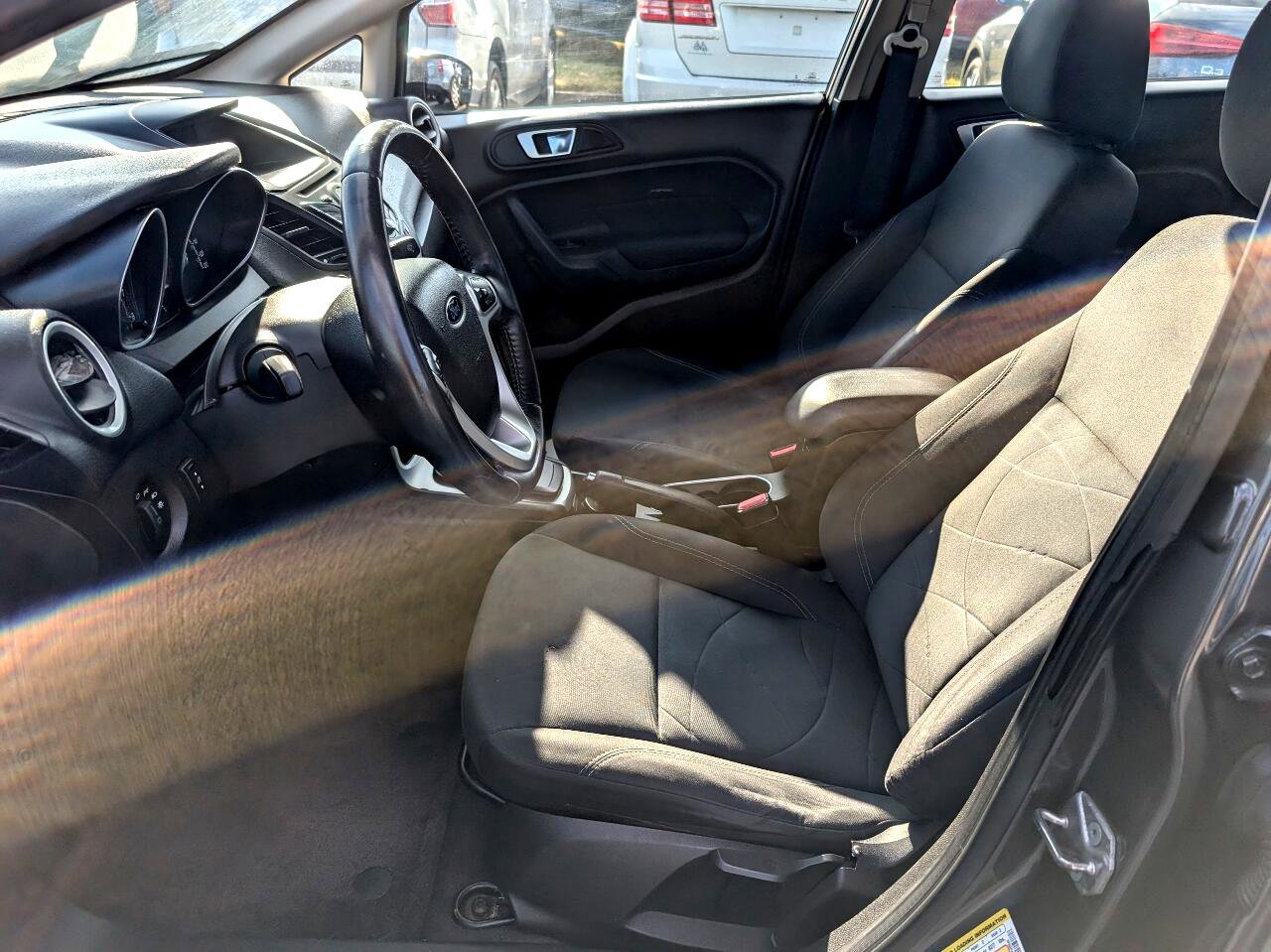 Used 2015 Ford Fiesta SE image 10