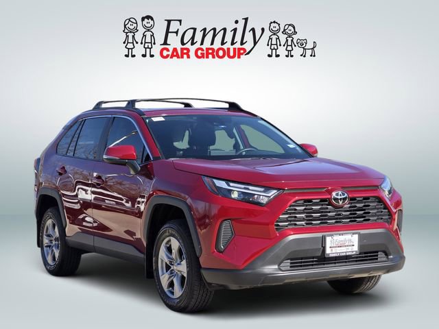 Used 2025 Toyota RAV4 XLE w/ Convenience Package image 2