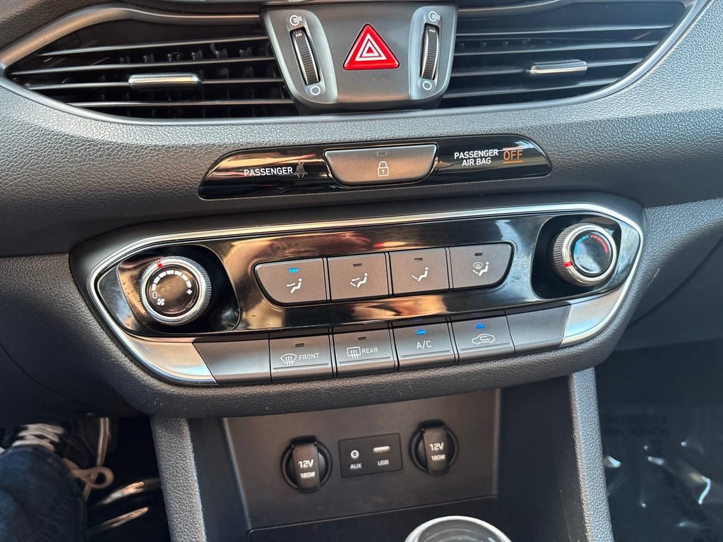Used 2019 Hyundai Elantra GT FWD image 18