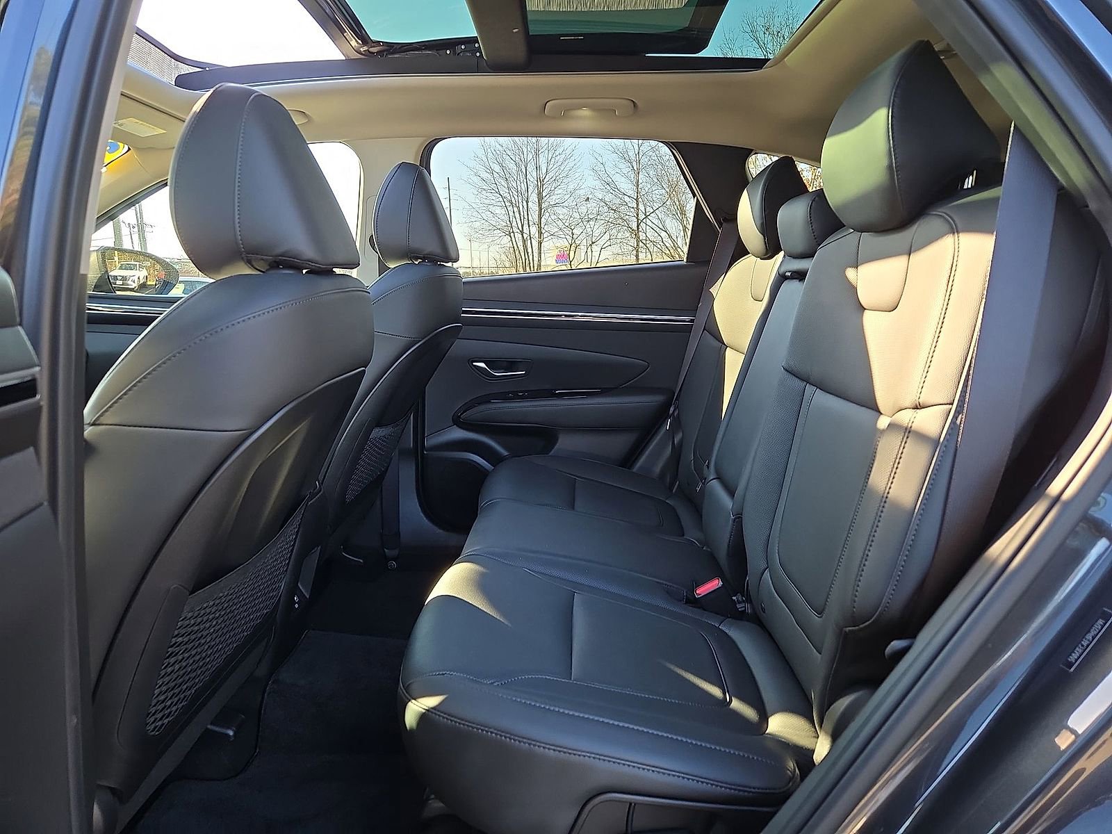 Certified 2023 Hyundai Tucson Limited w/ Cargo Package image 26