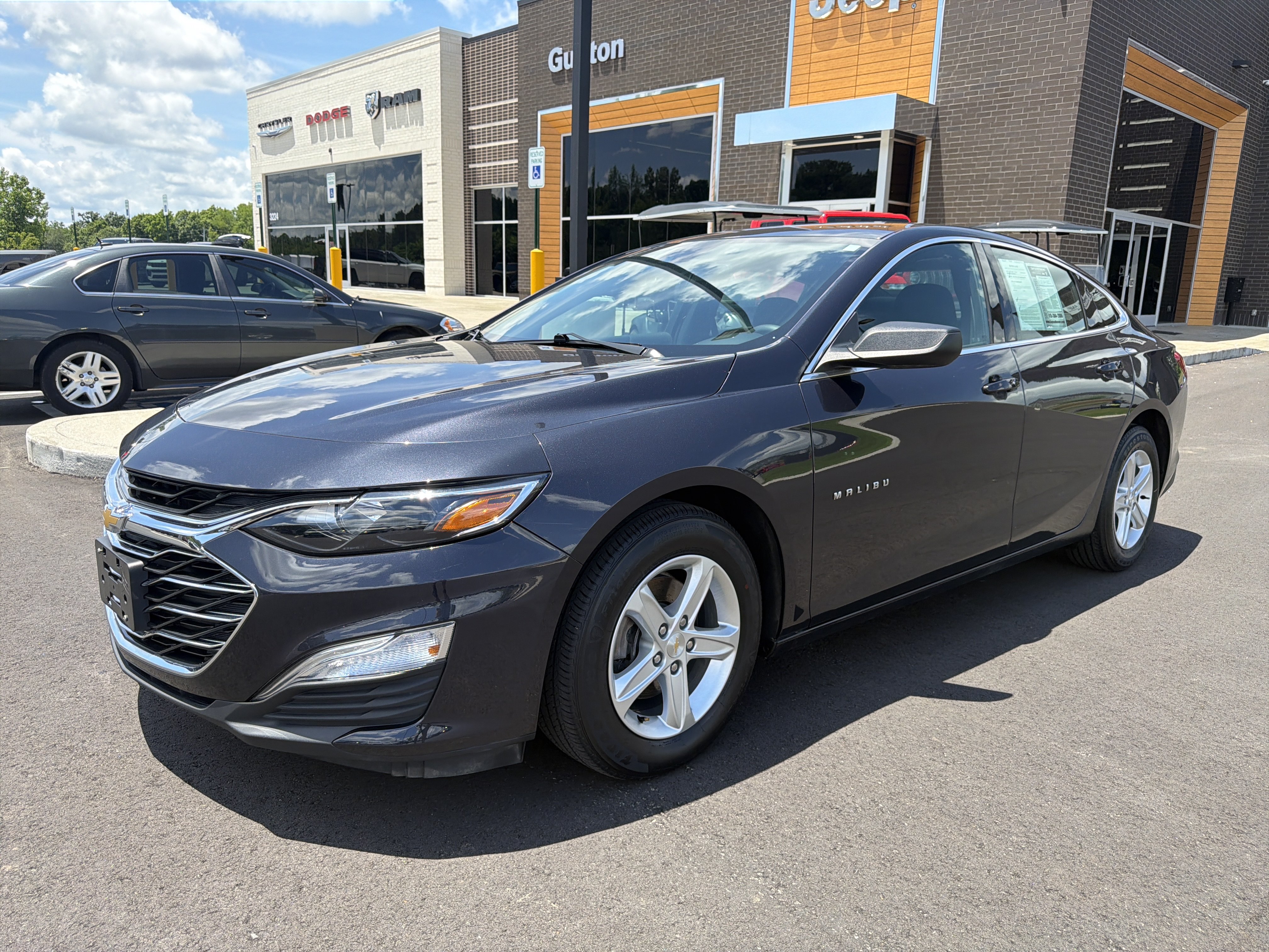 Used 2023 Chevrolet Malibu LS FWD image 1
